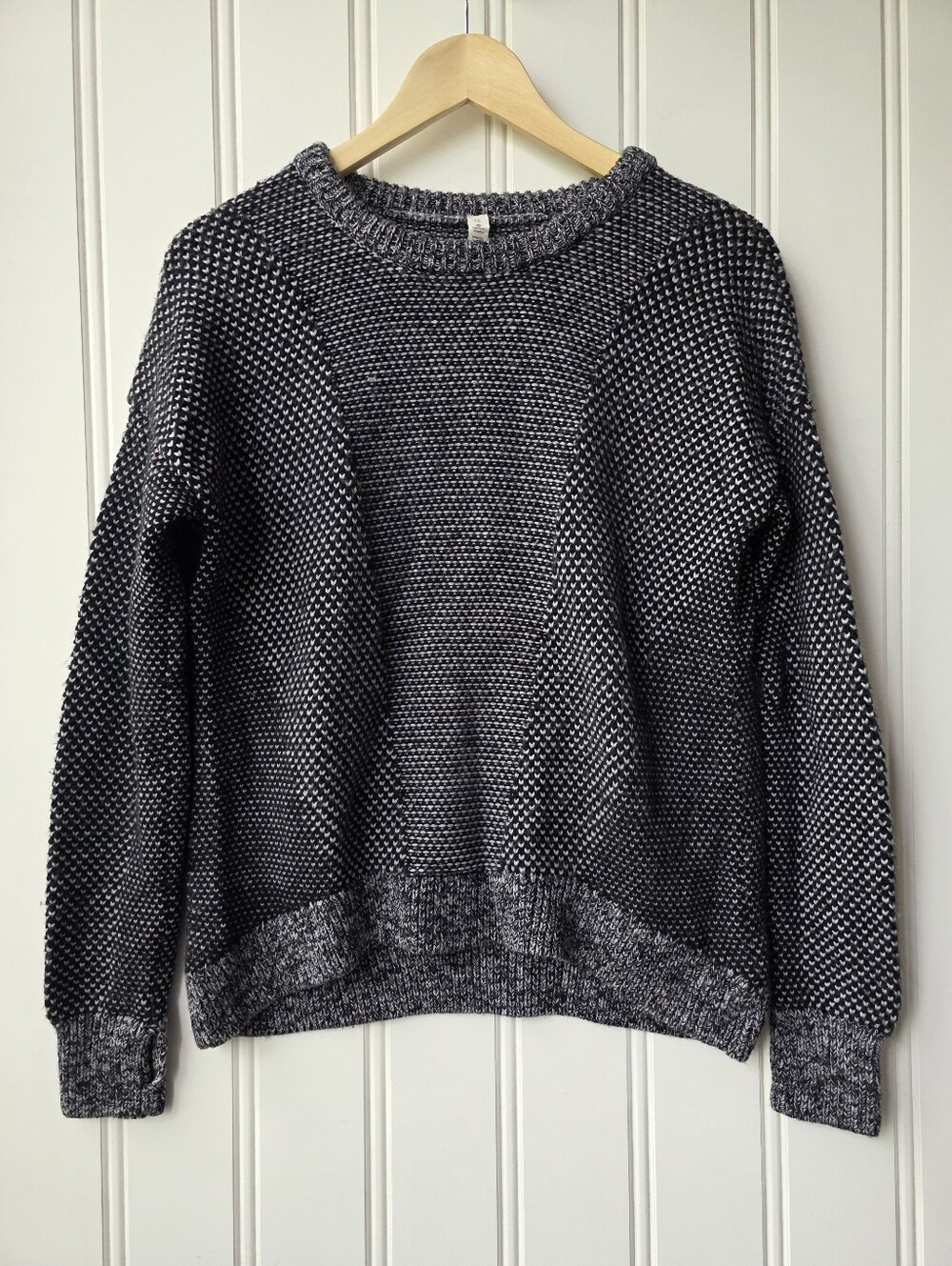 Lululemon Yogi Crewneck Sweater Black Heathered Grey Merino Wool Size 10 W3H34S